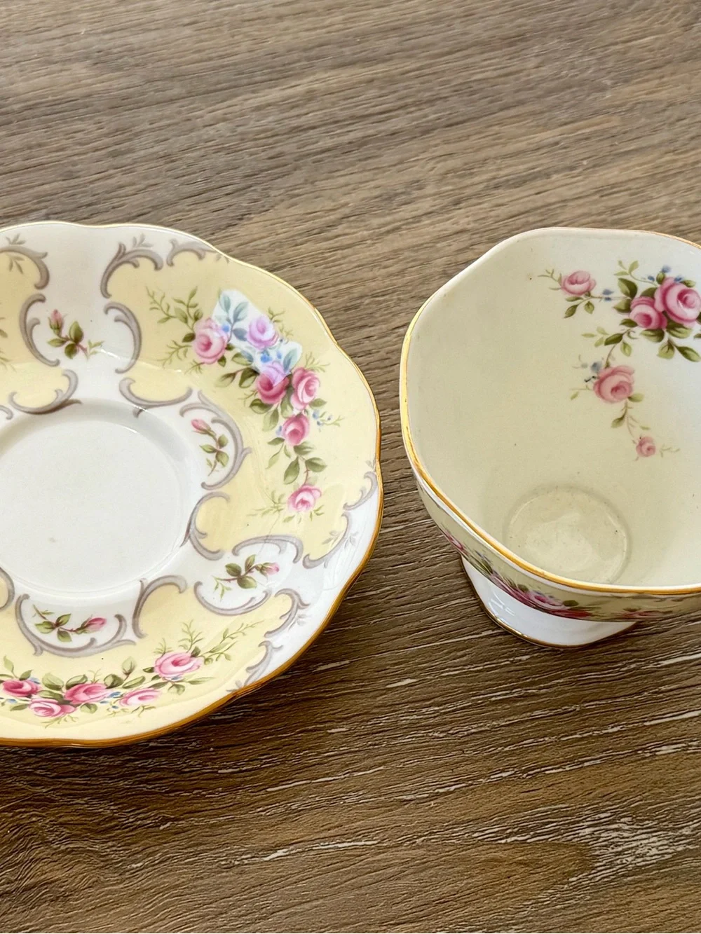 Royal Albert Bone China Rose-Du-Barry Series Collette Tea Cup & Saucer